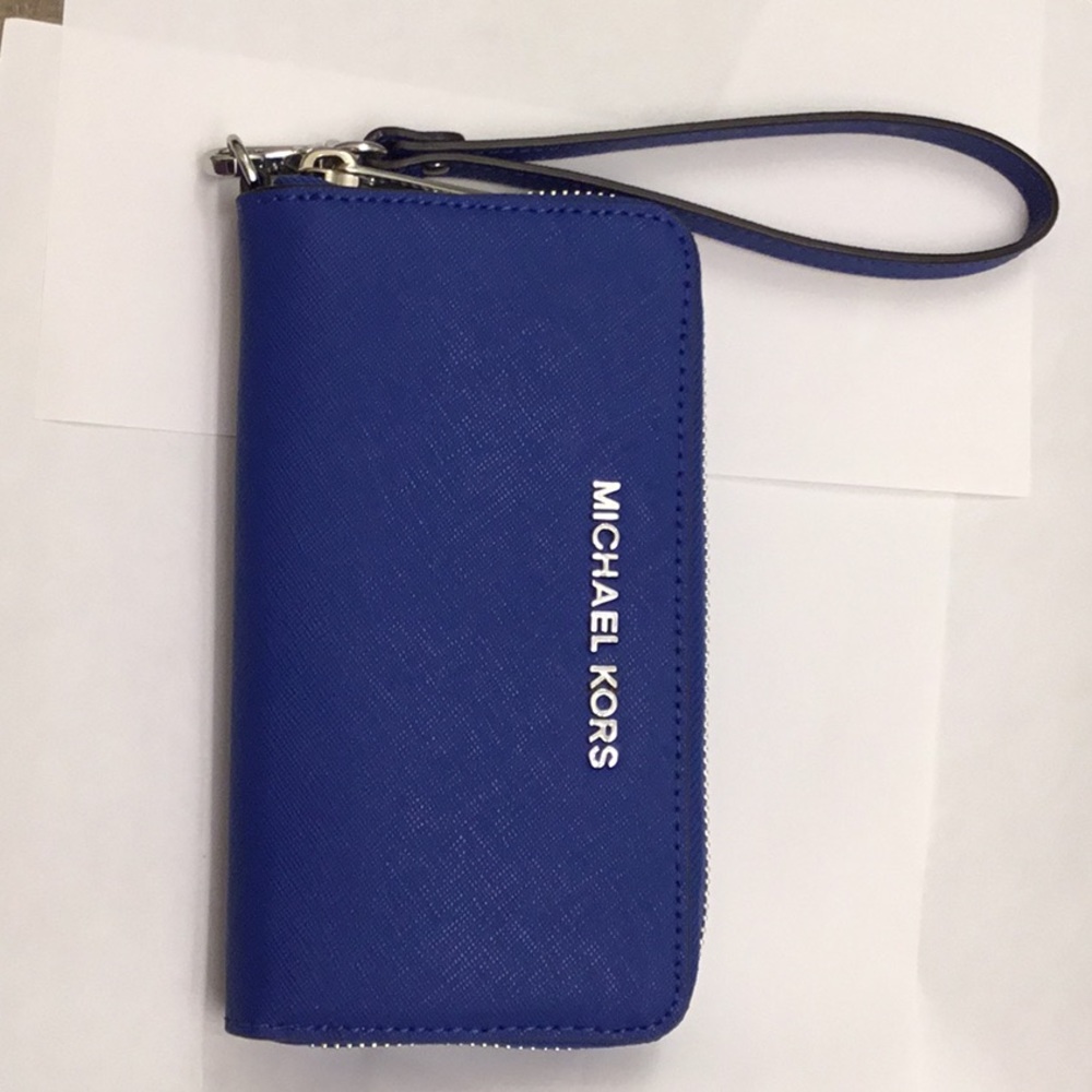 Michael Kors writstlet